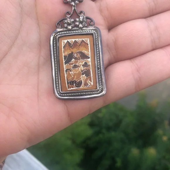 Vintage Sterling Silver Story Teller Pendant with Ornate Frame - Picture 4 of 9